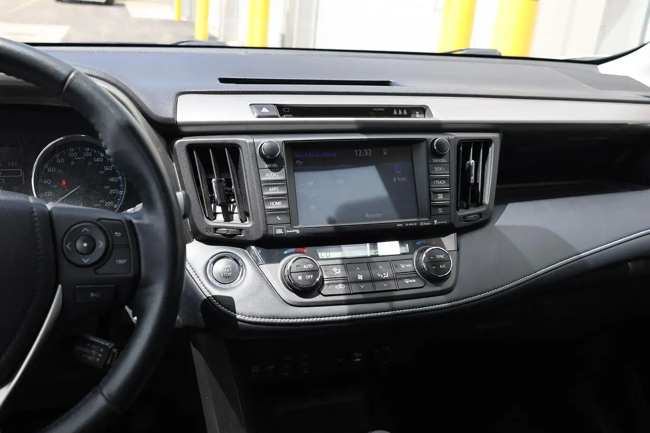 Toyota RAV 4 photo Toyota RAV 4