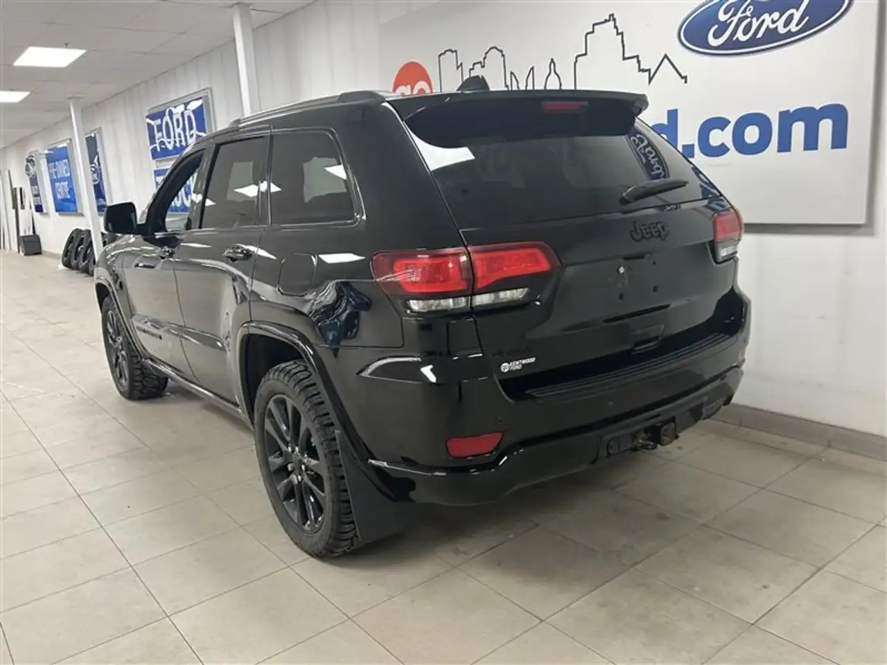 Jeep Grand Cherokee снимка Jeep Grand Cherokee
