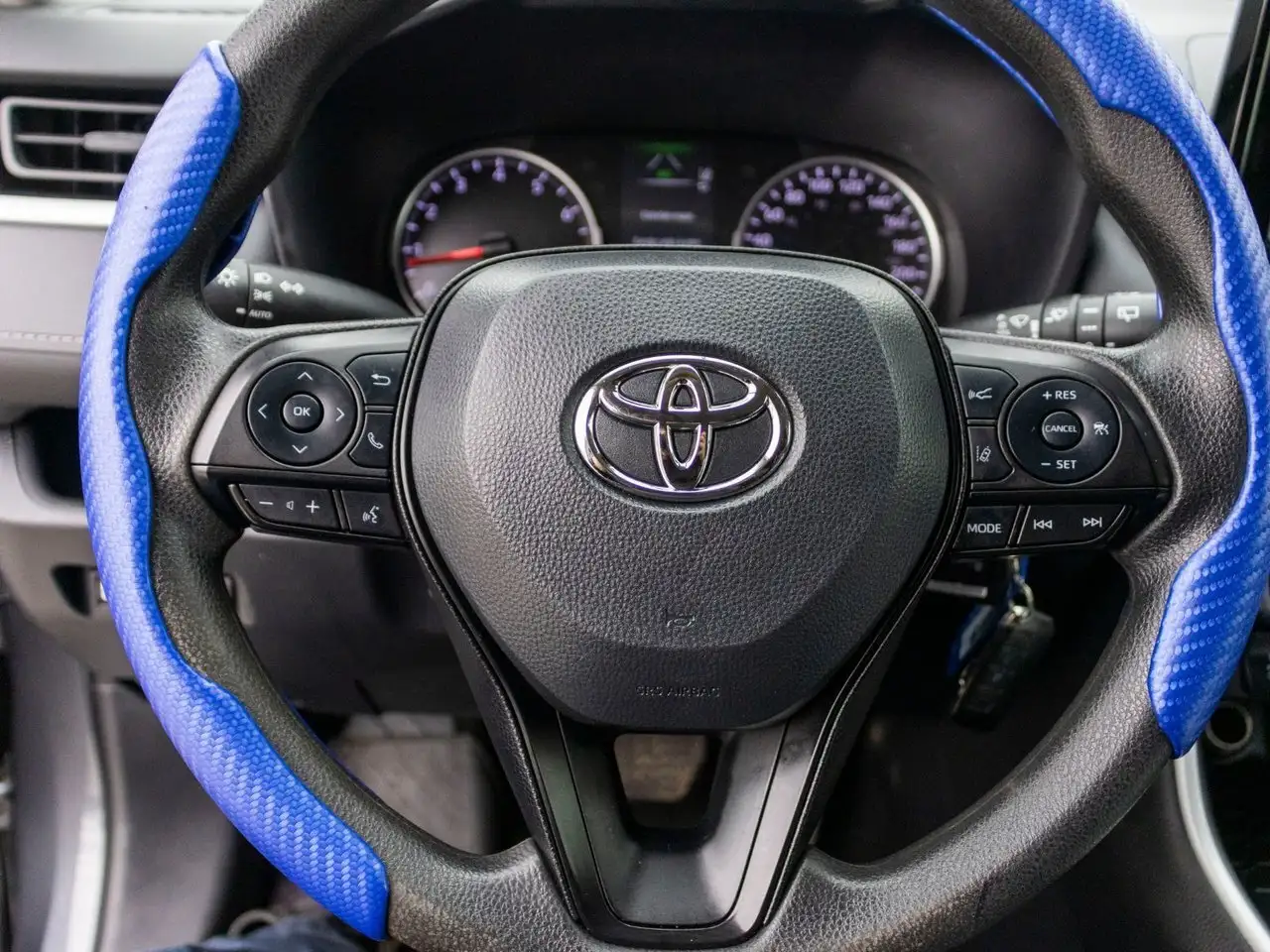 Toyota RAV 4 снимка Toyota RAV 4