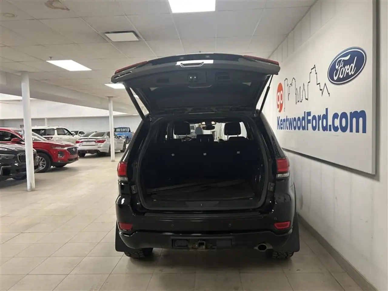 Jeep Grand Cherokee снимка Jeep Grand Cherokee
