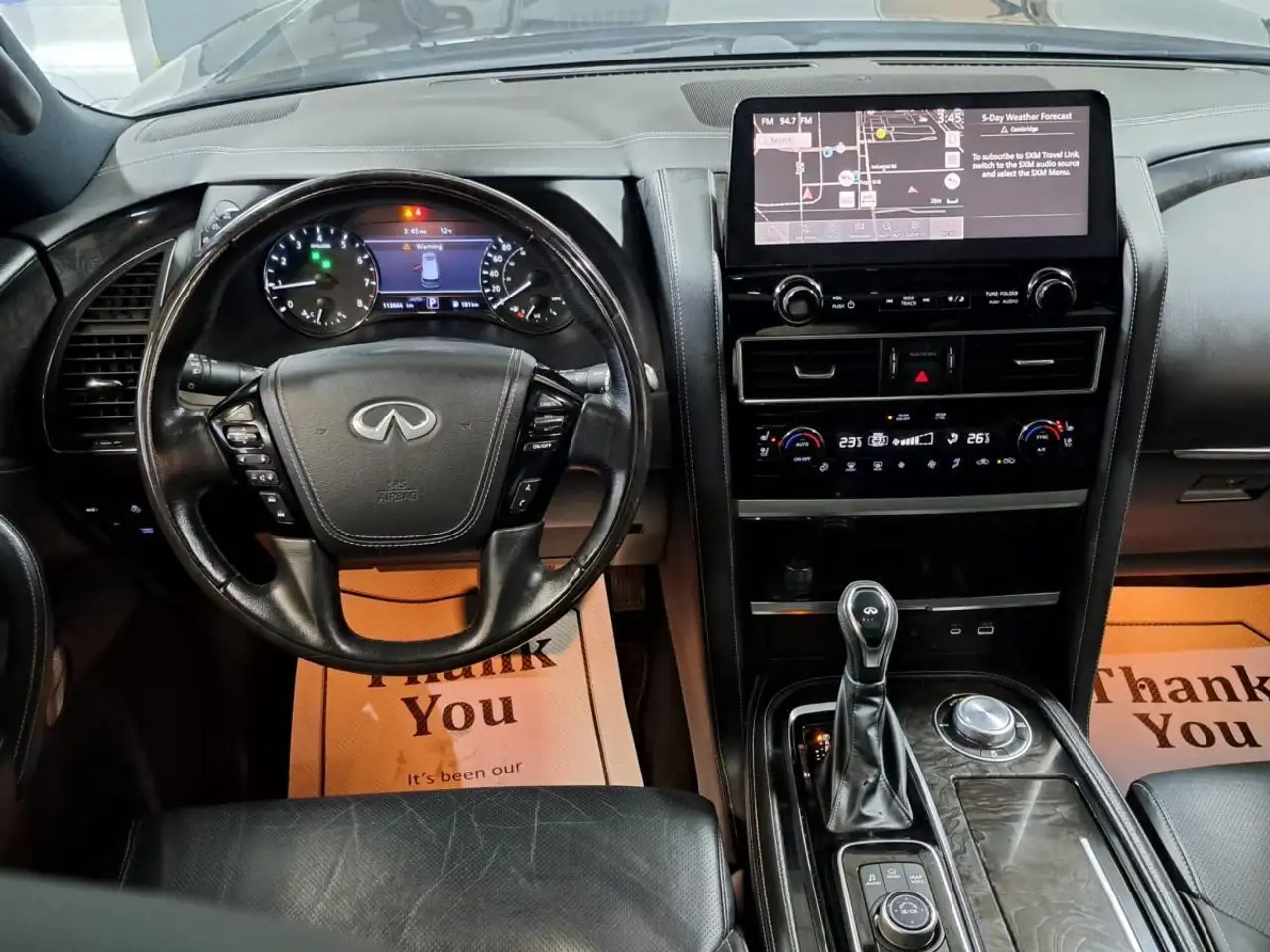 Infiniti QX80 снимка Infiniti QX80