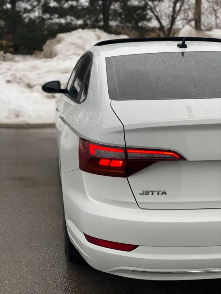 Volkswagen Jetta снимка Volkswagen Jetta