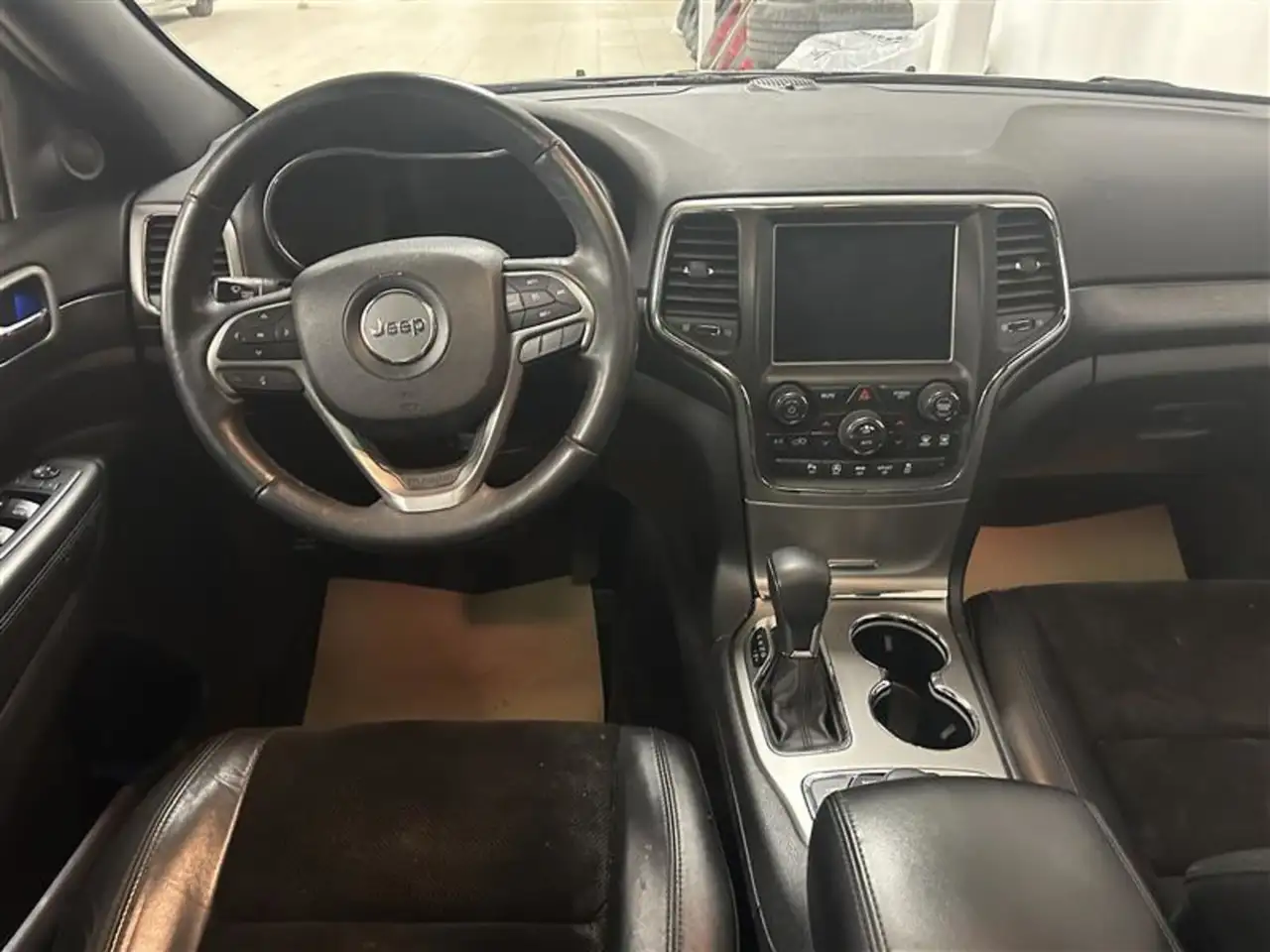 Jeep Grand Cherokee снимка Jeep Grand Cherokee