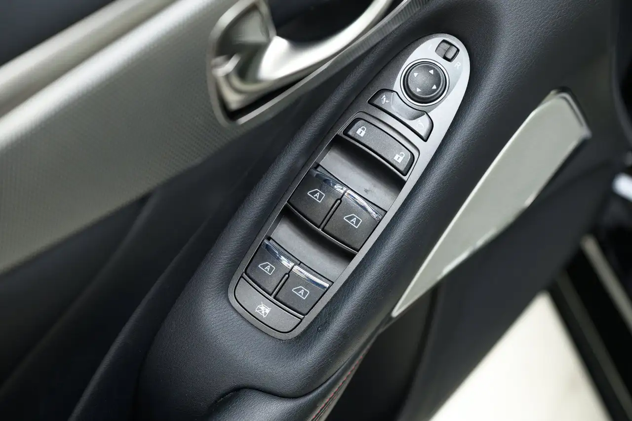 Infiniti Q50 fotografie Infiniti Q50