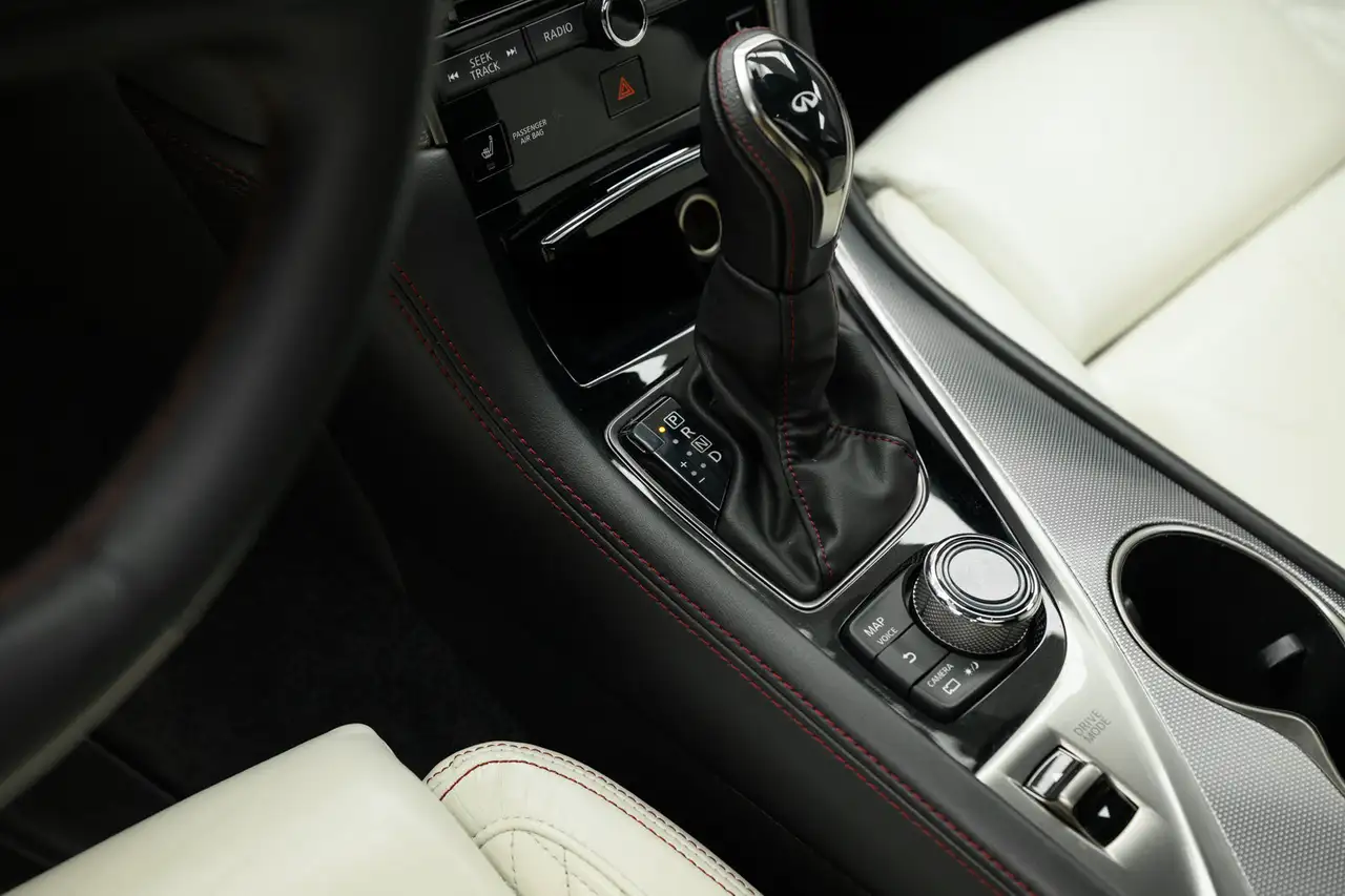 Infiniti Q50 fotografie Infiniti Q50