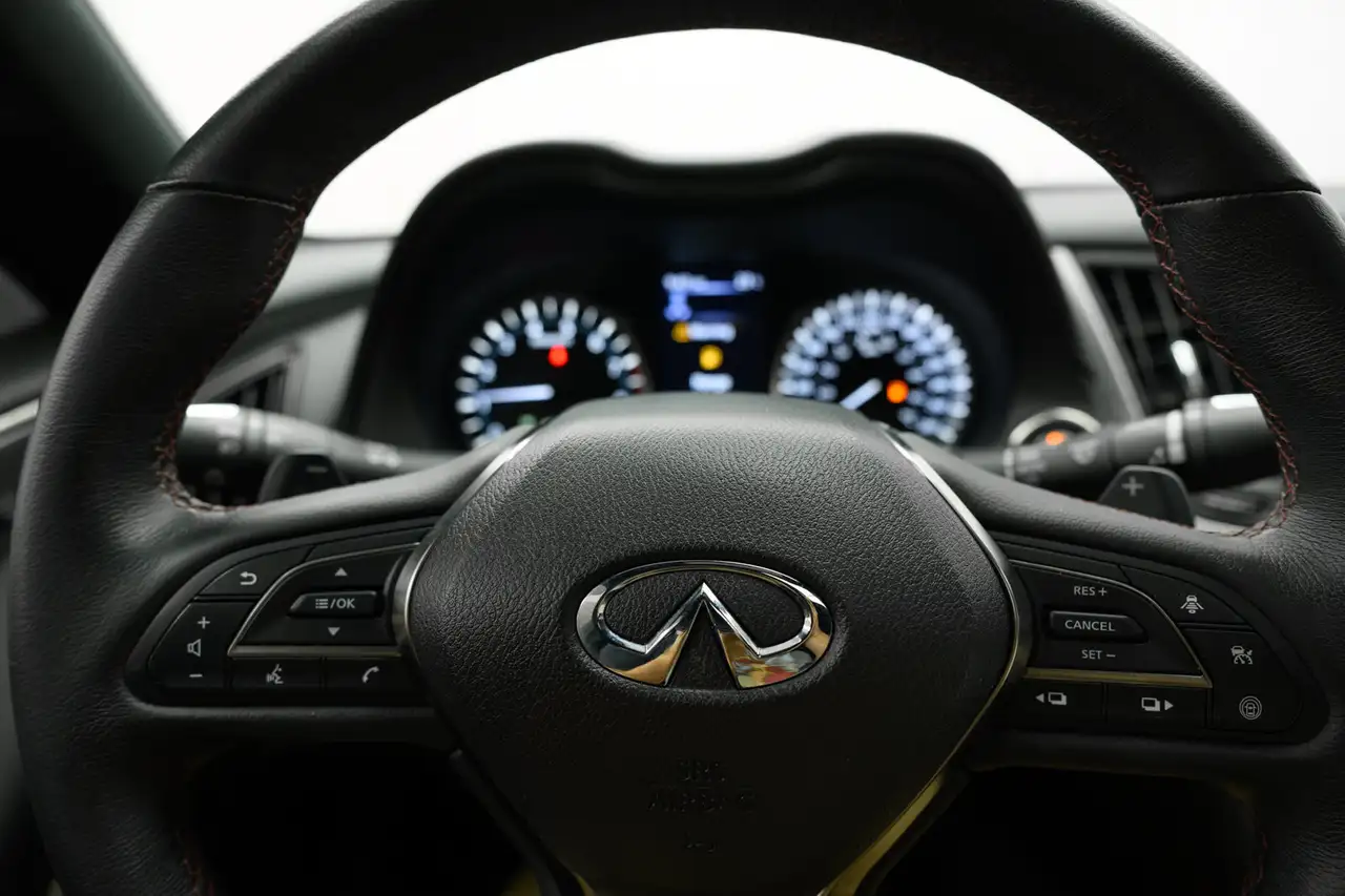 Infiniti Q50 fotografie Infiniti Q50