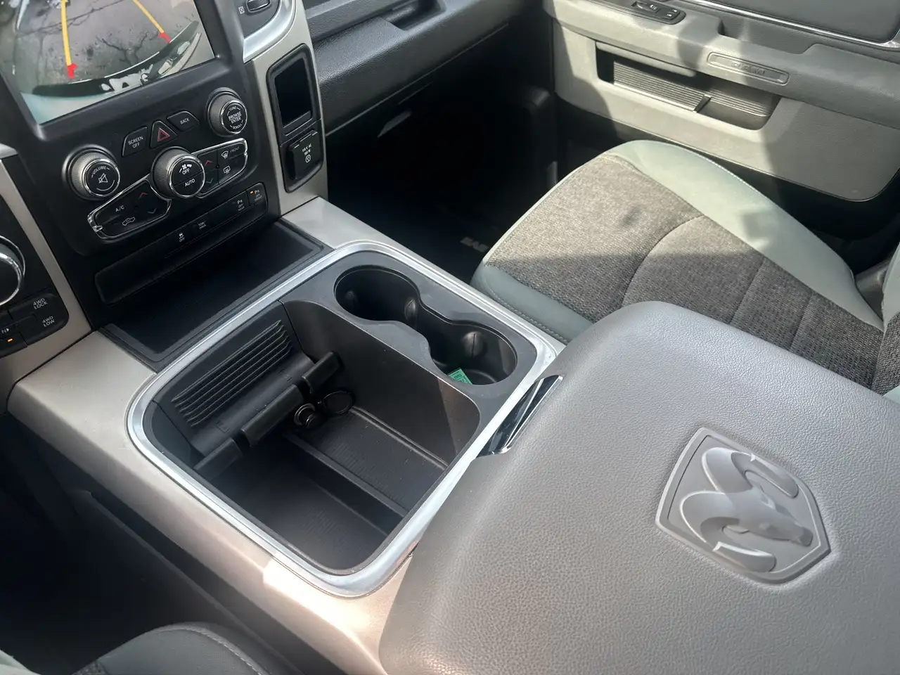 RAM 1500 снимка RAM 1500