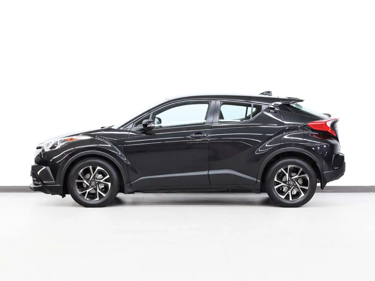 Toyota C-HR снимка Toyota C-HR