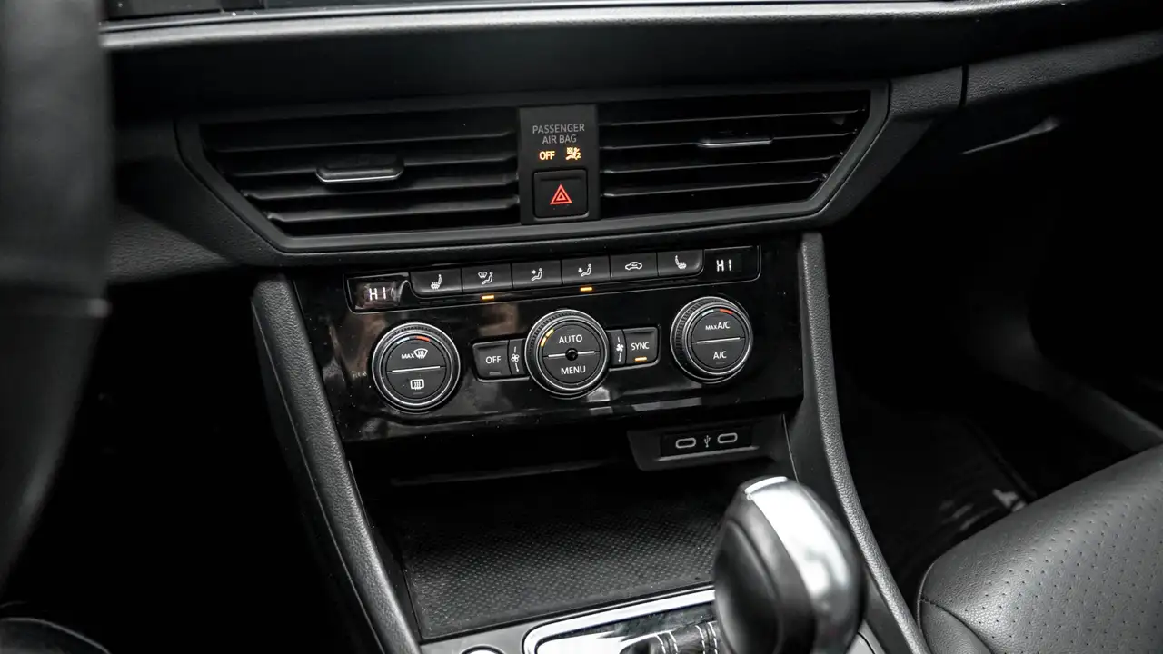 Volkswagen Jetta photo Volkswagen Jetta