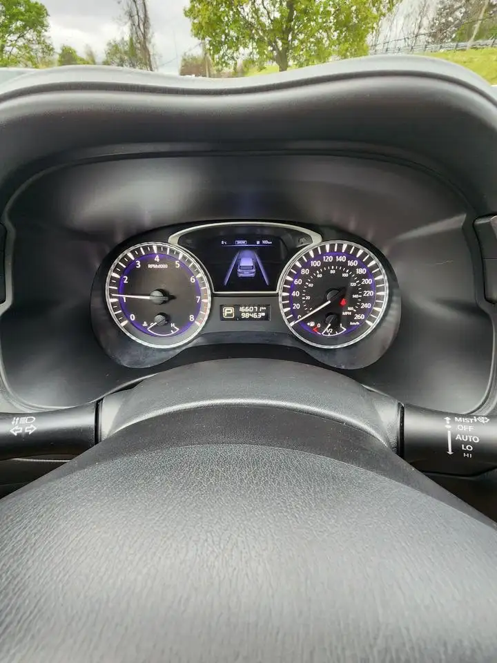 Infiniti QX60 снимка Infiniti QX60
