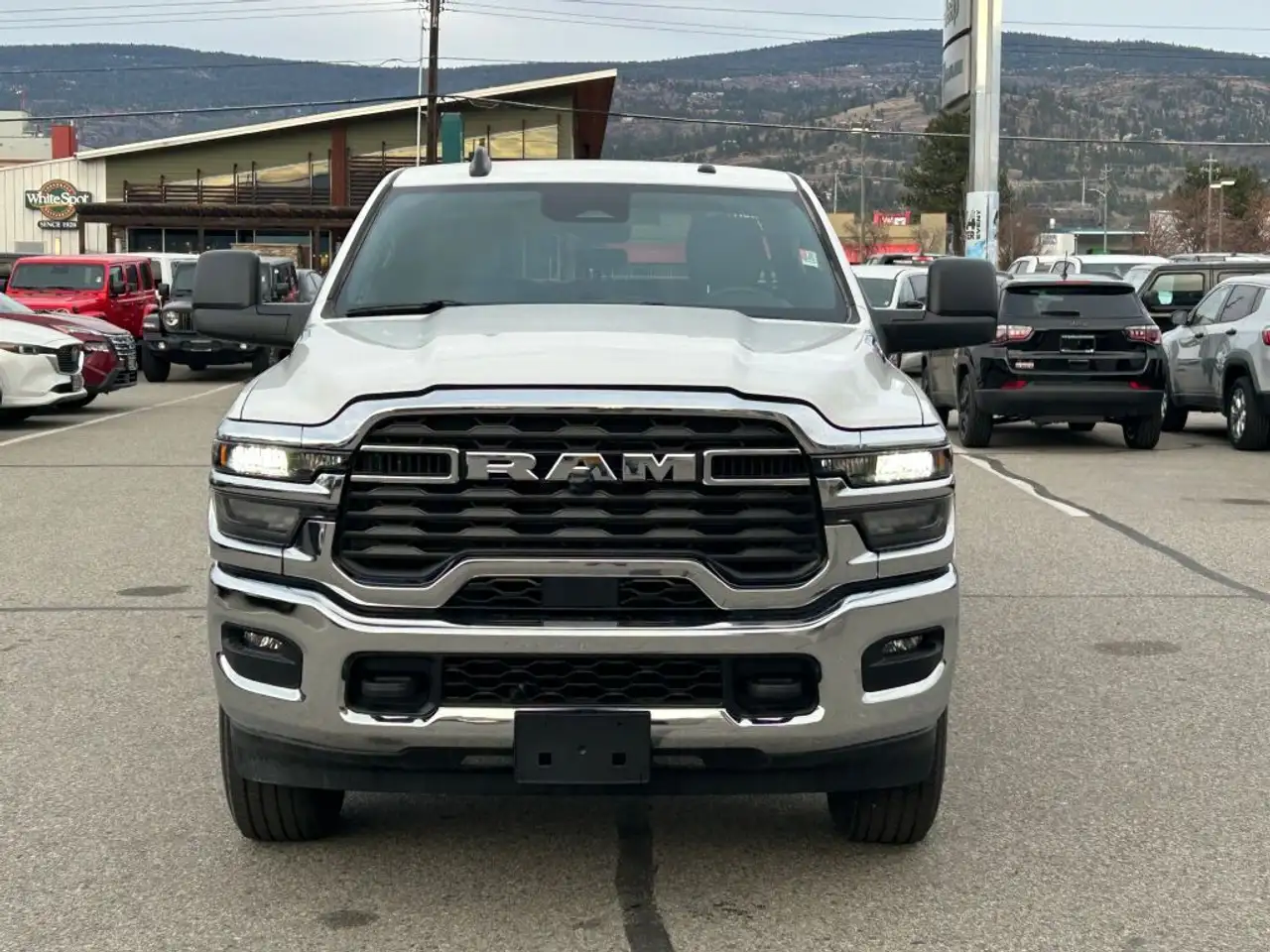 RAM 2500 снимка RAM 2500