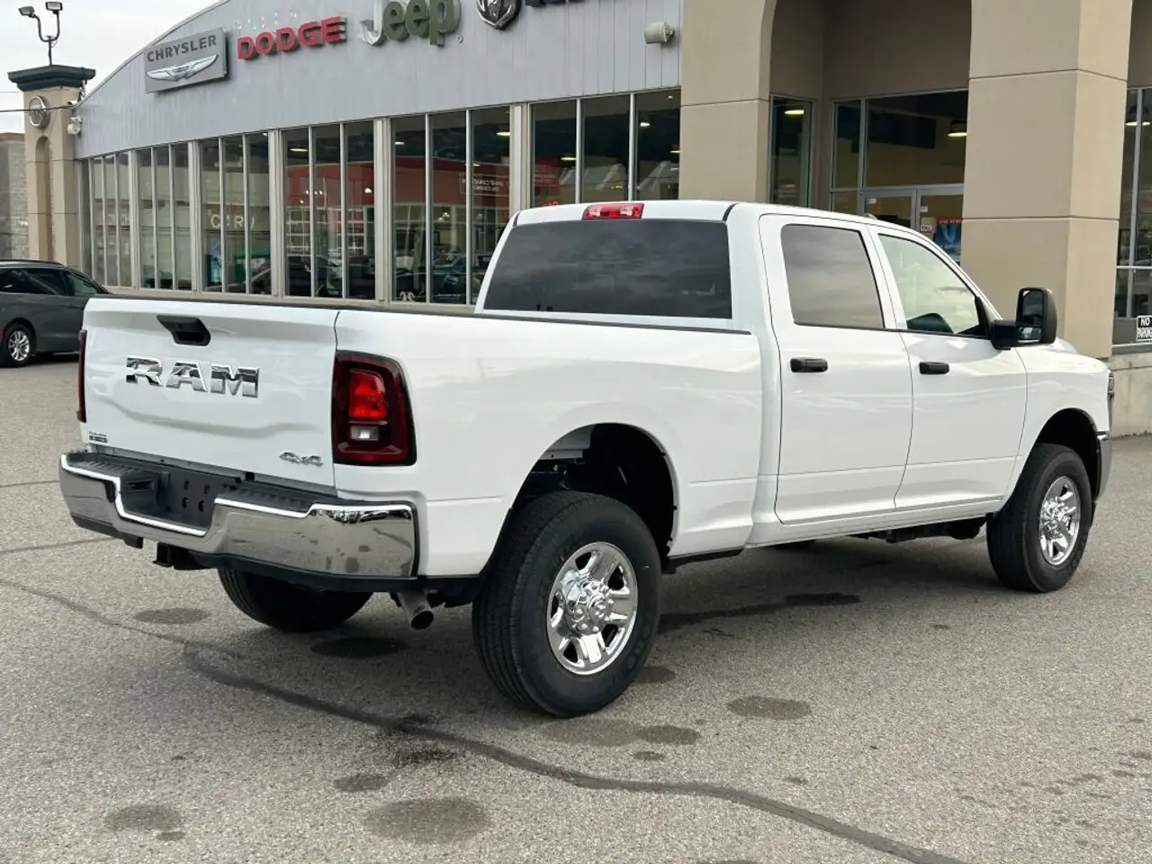 RAM 2500 снимка RAM 2500