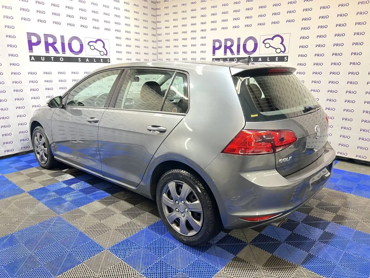 Volkswagen Golf photo Volkswagen Golf