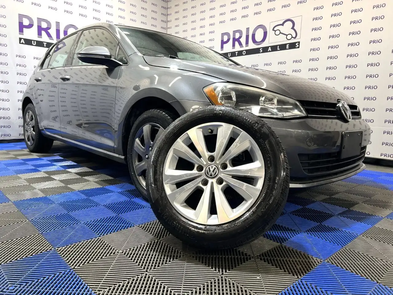 Volkswagen Golf photo Volkswagen Golf