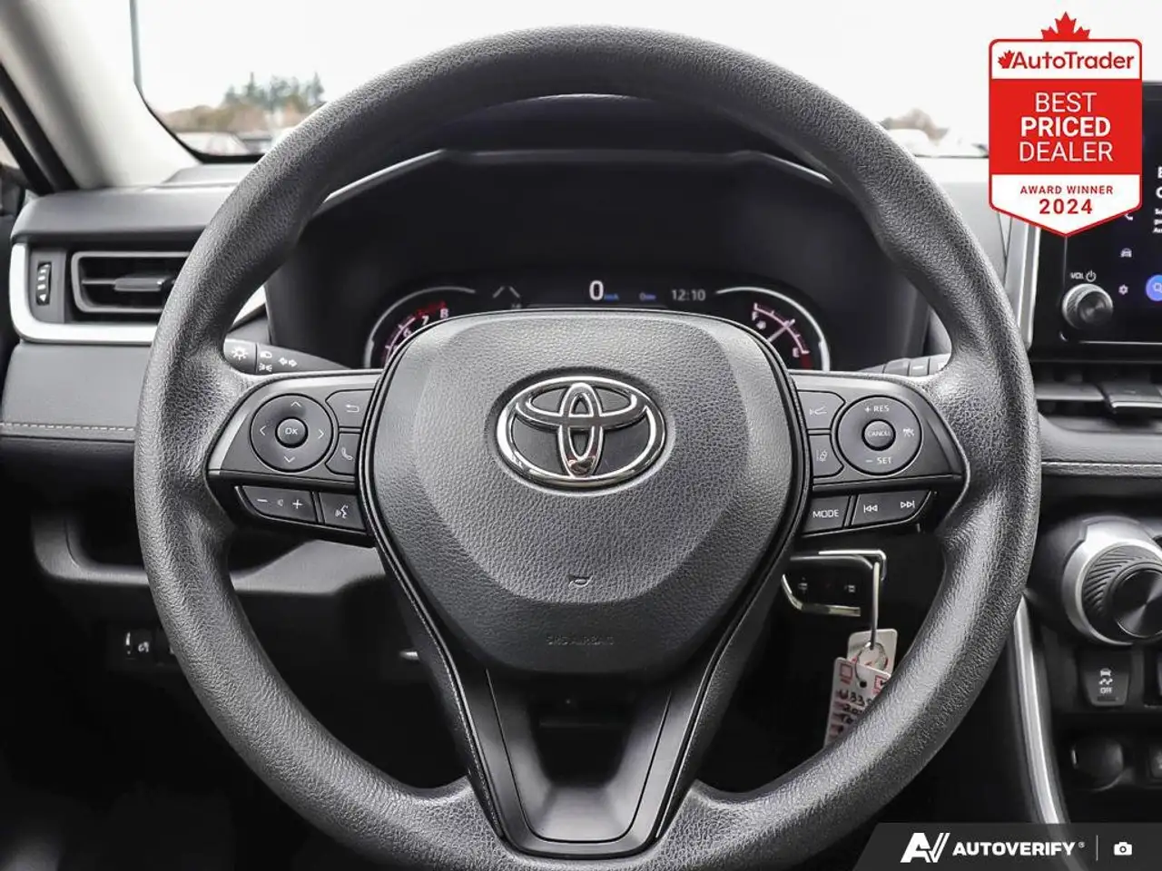 Toyota RAV 4 снимка Toyota RAV 4