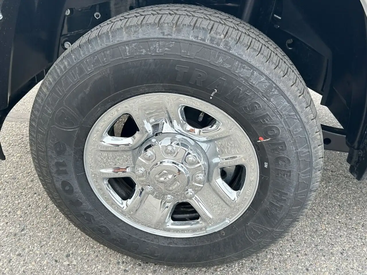 RAM 2500 снимка RAM 2500