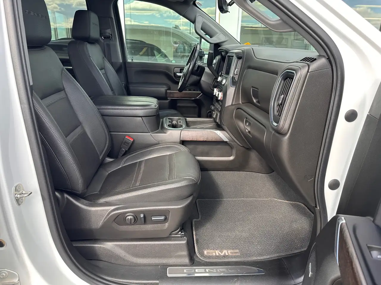 GMC Sierra 2500HD fotografie GMC Sierra 2500HD