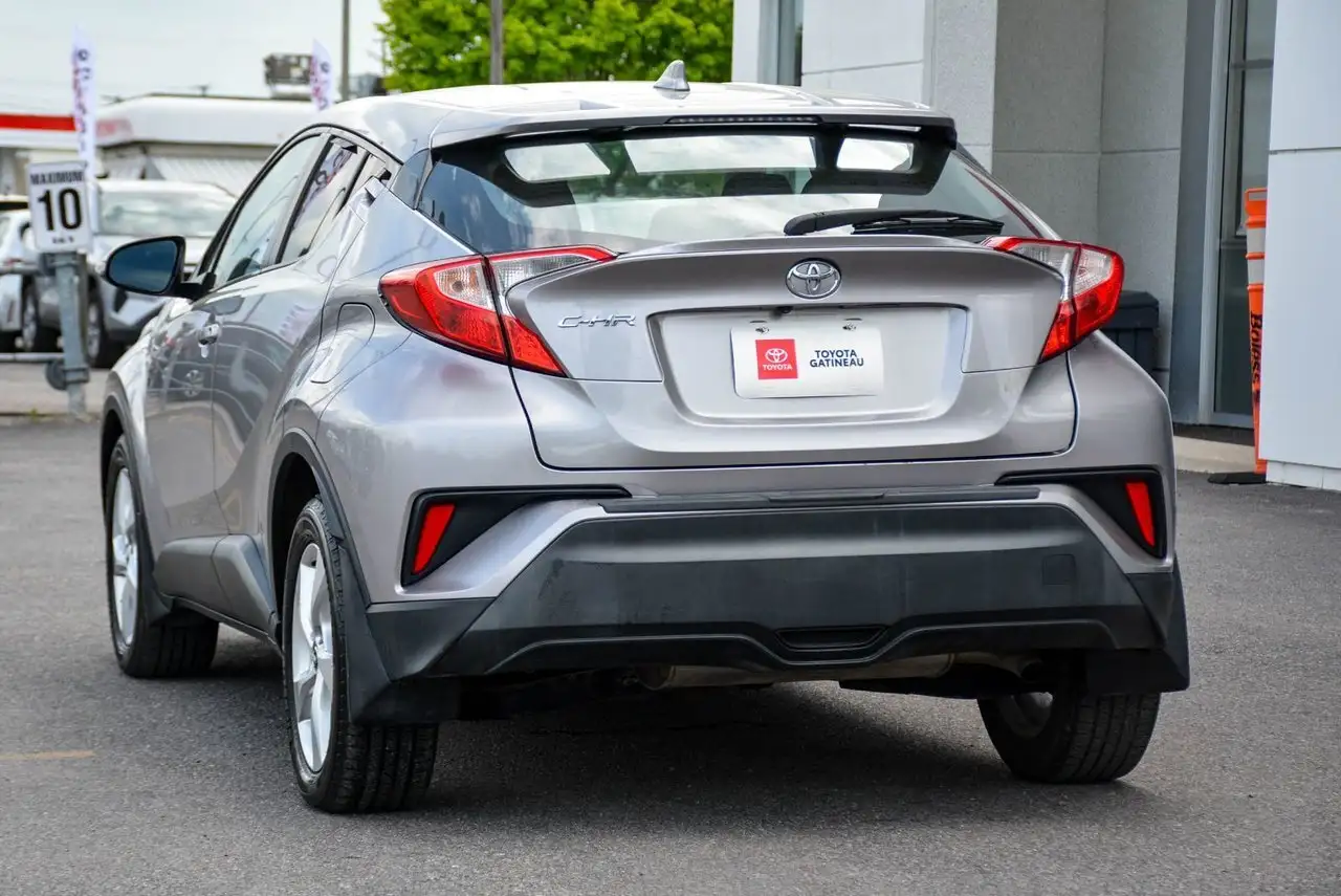 Toyota C-HR снимка Toyota C-HR