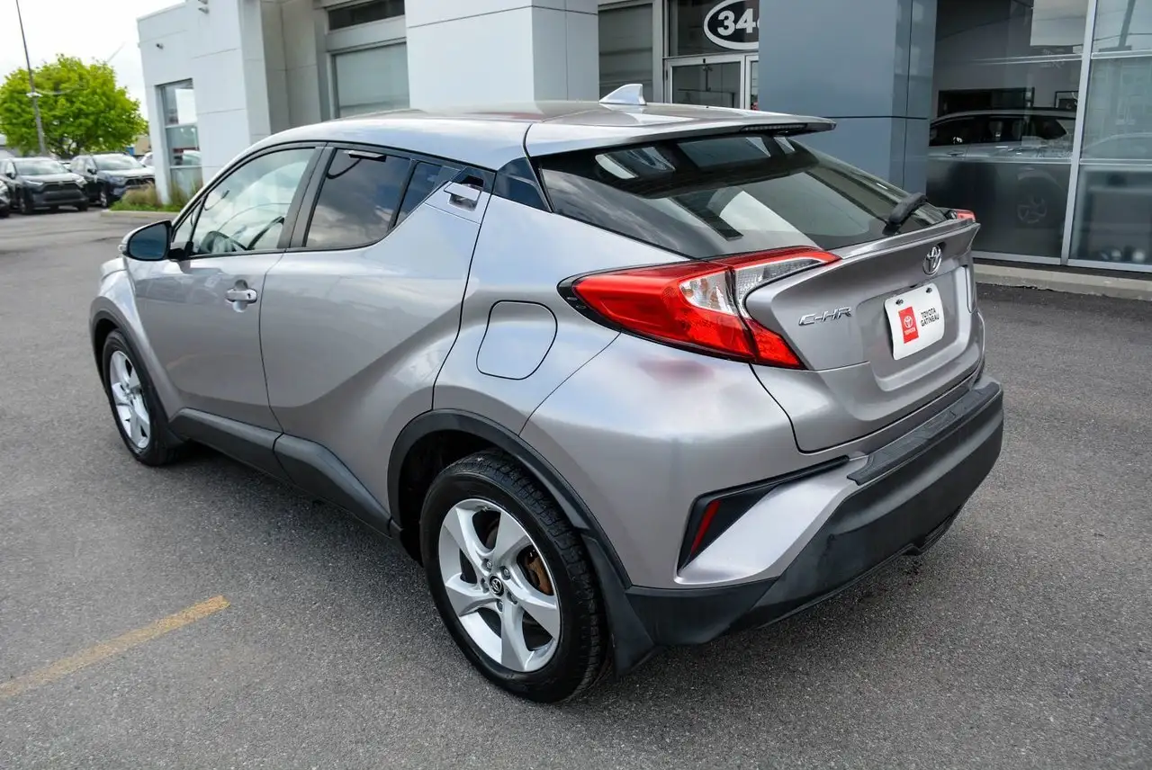 Toyota C-HR снимка Toyota C-HR