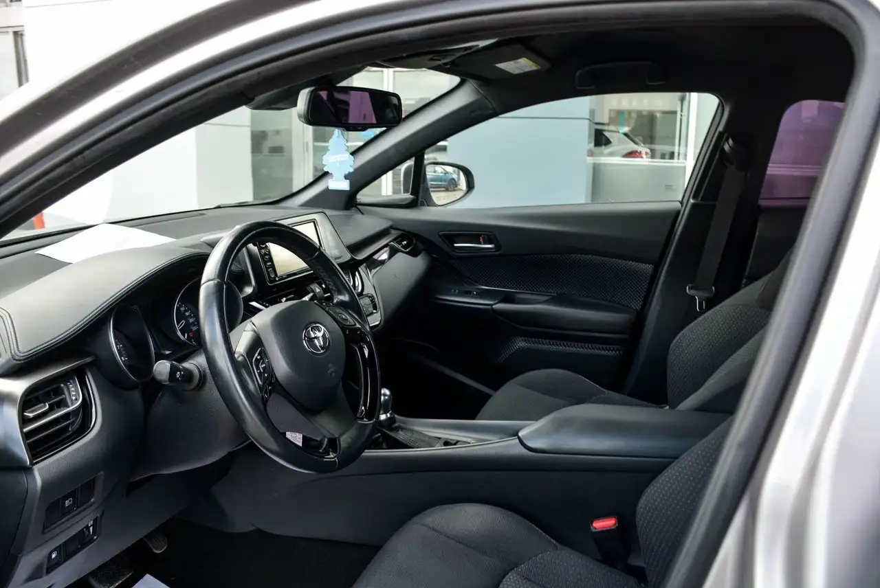 Toyota C-HR снимка Toyota C-HR
