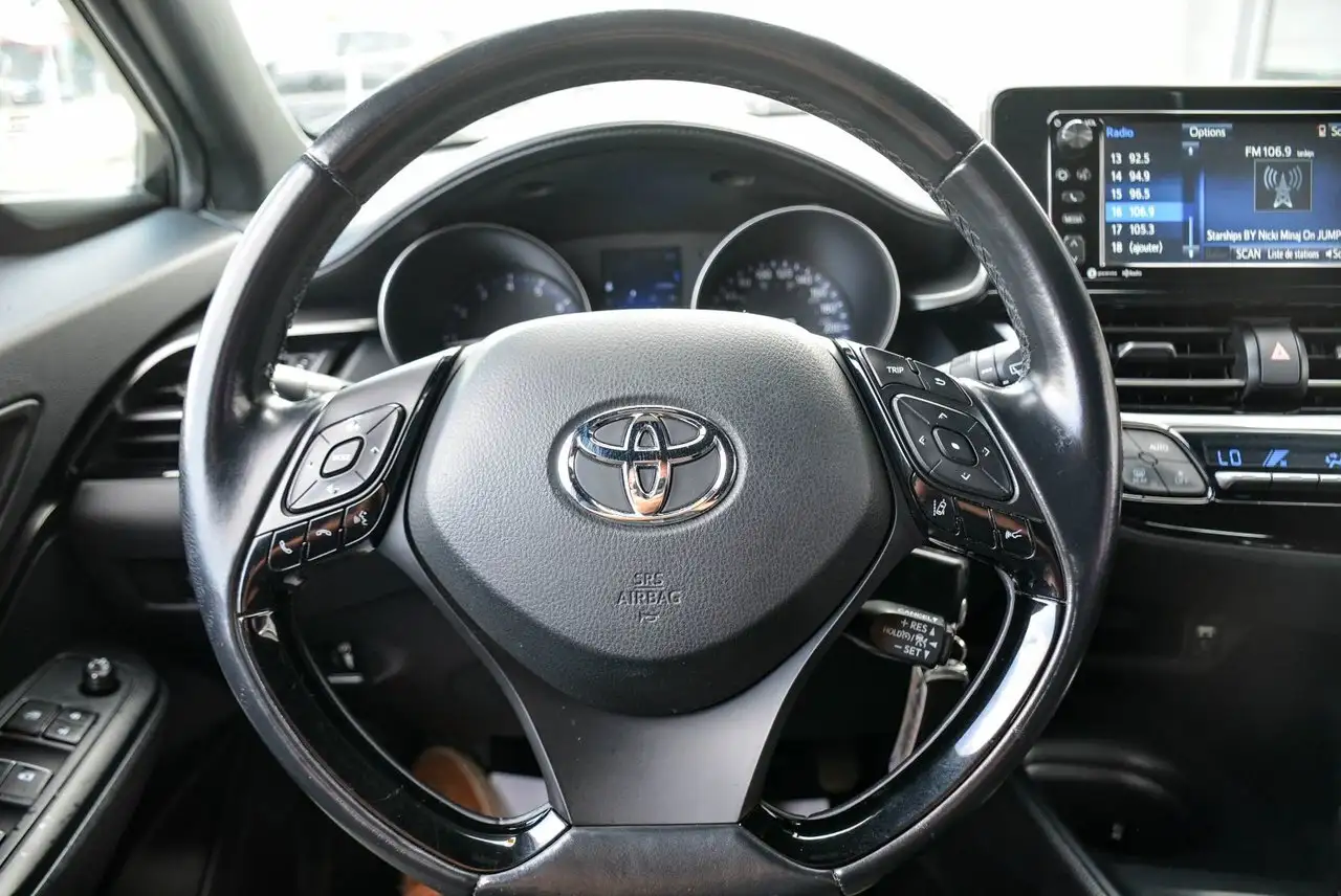 Toyota C-HR снимка Toyota C-HR