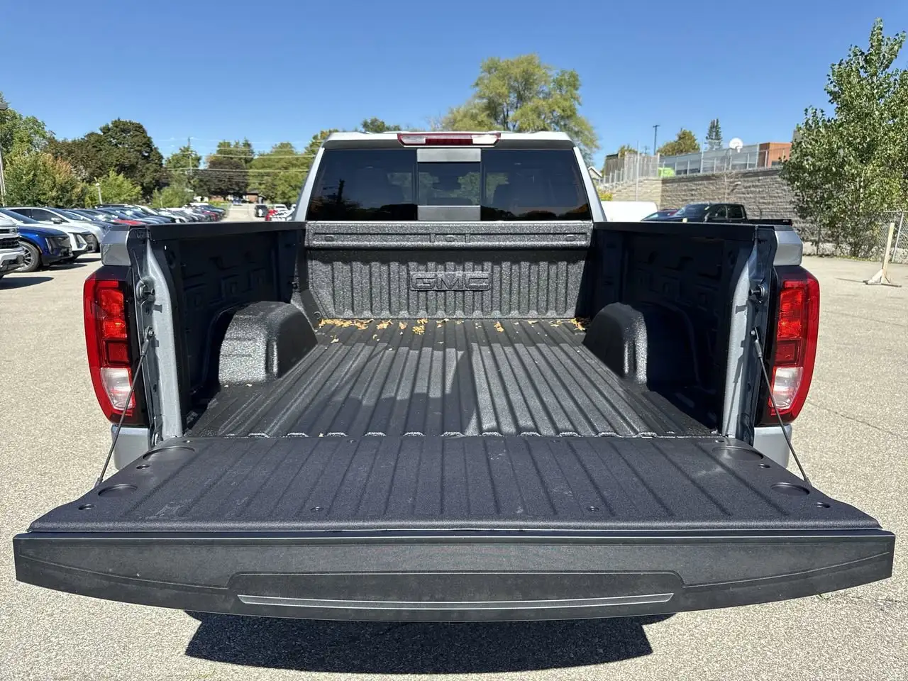 GMC Sierra 1500 снимка GMC Sierra 1500