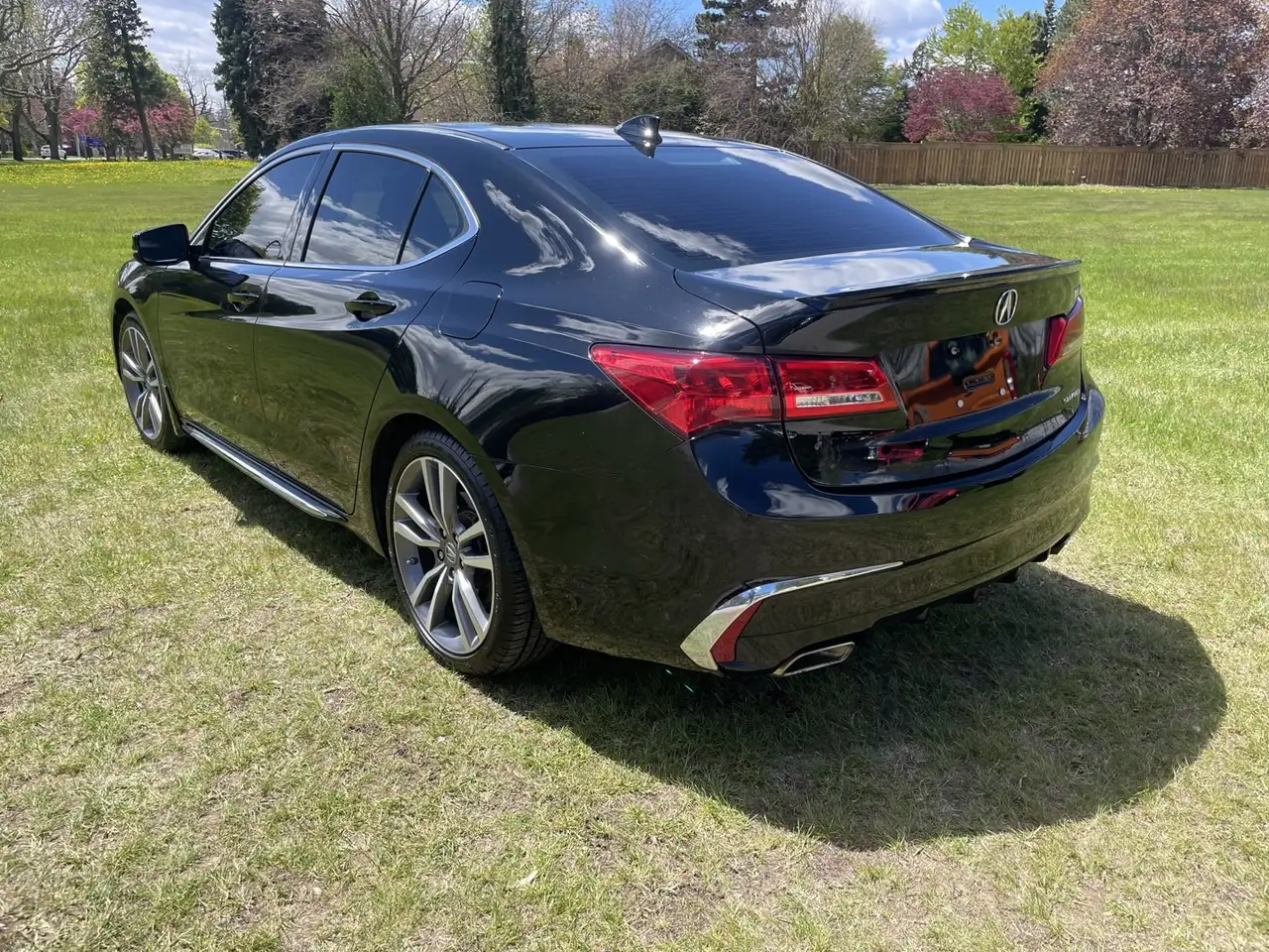 Acura TLX снимка Acura TLX