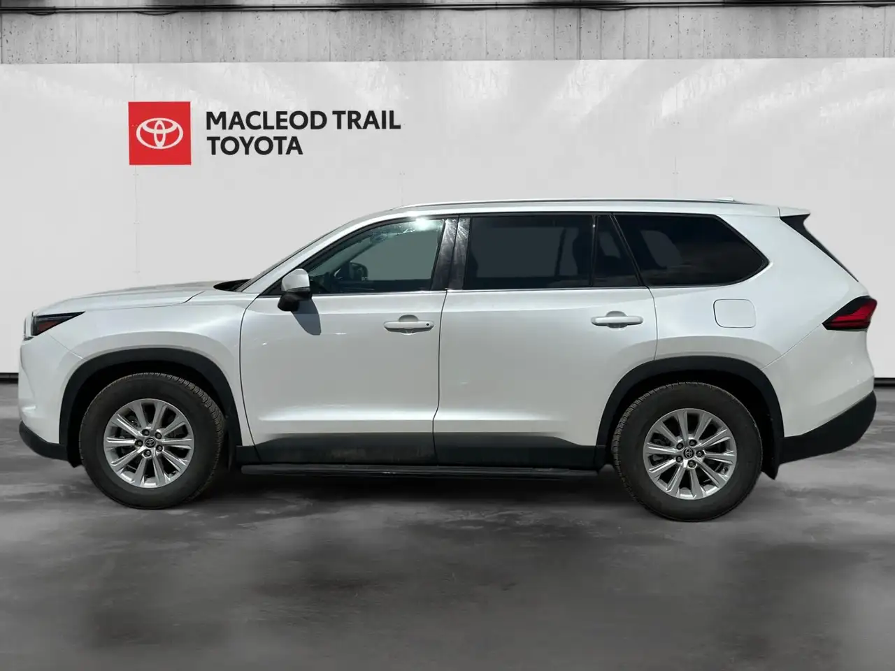 Toyota Grand Highlander fotografie Toyota Grand Highlander