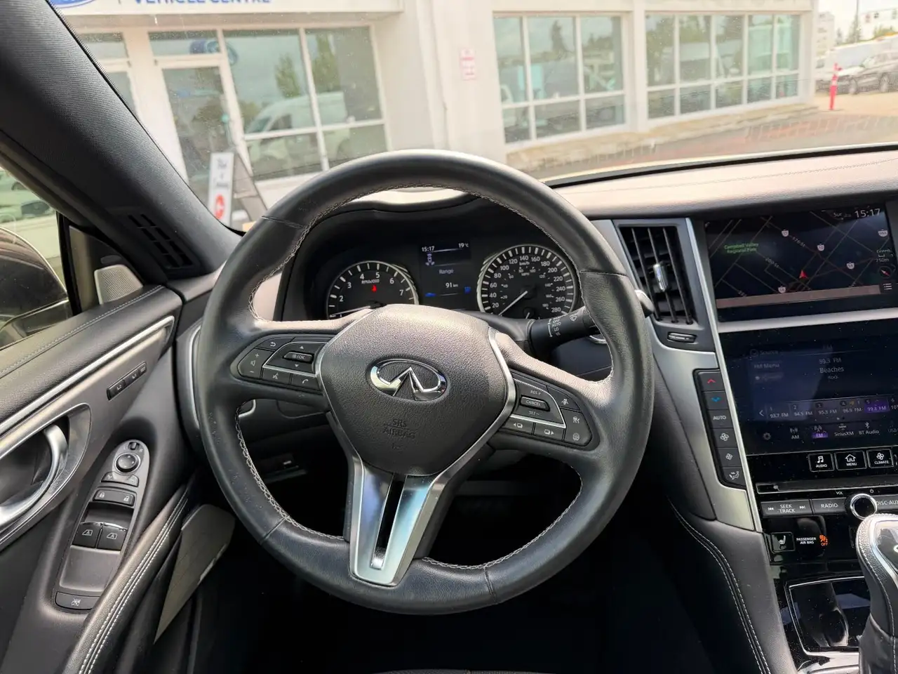 Infiniti Q60 снимка Infiniti Q60