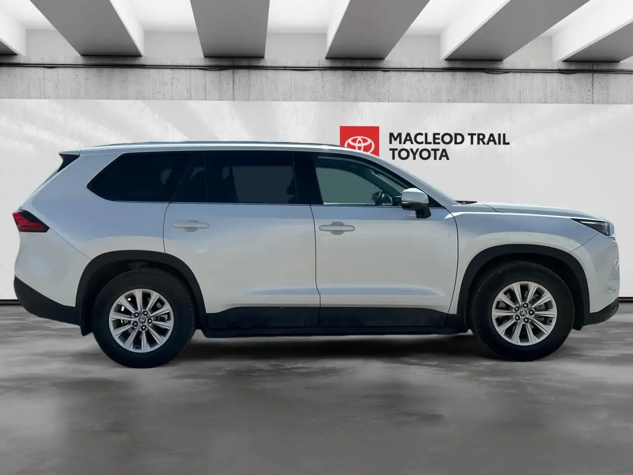 Toyota Grand Highlander fotografie Toyota Grand Highlander
