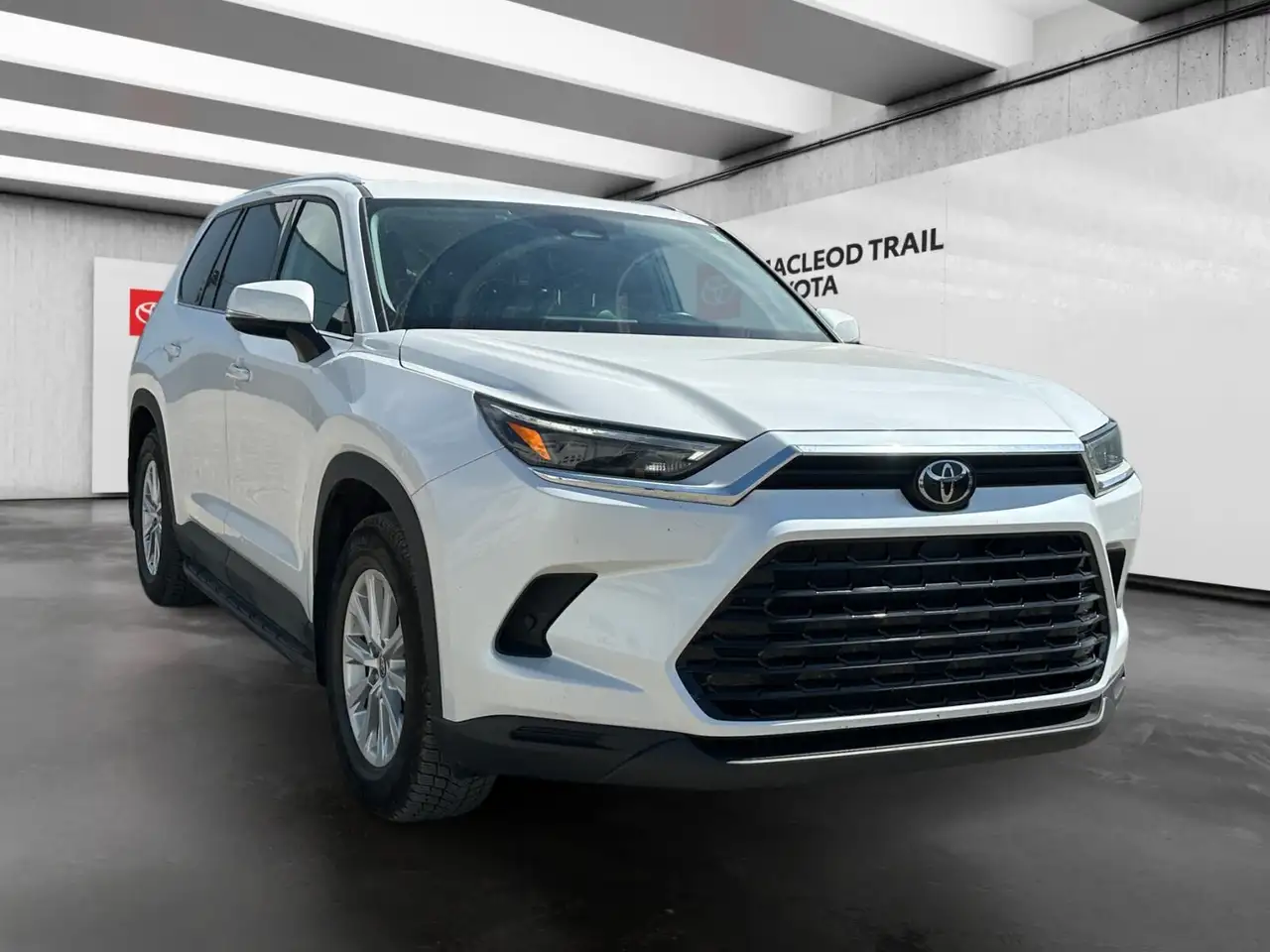 Toyota Grand Highlander fotografie Toyota Grand Highlander