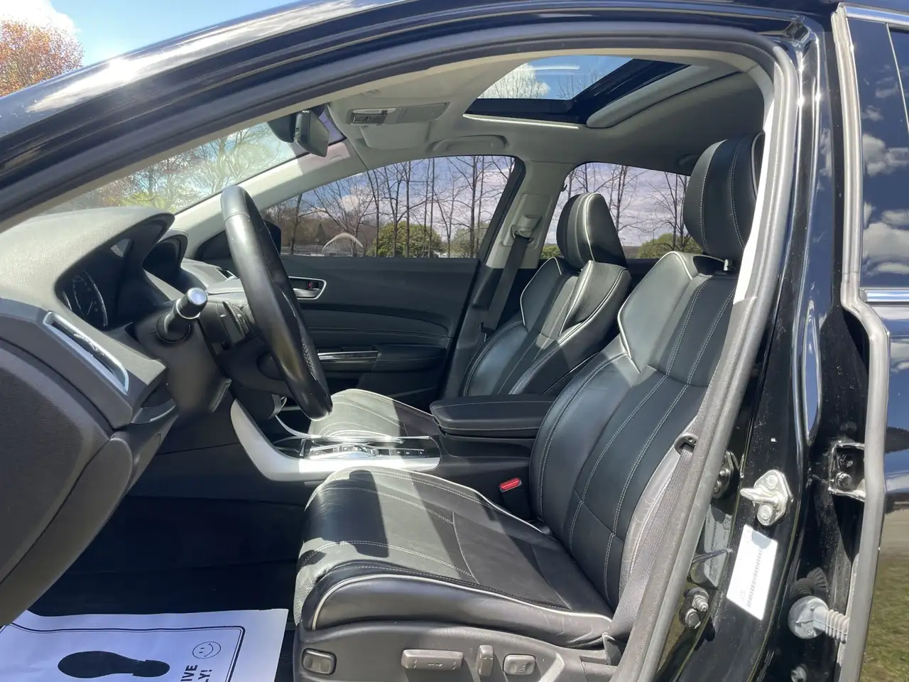 Acura TLX снимка Acura TLX