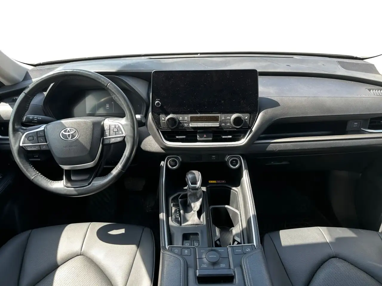 Toyota Grand Highlander fotografie Toyota Grand Highlander