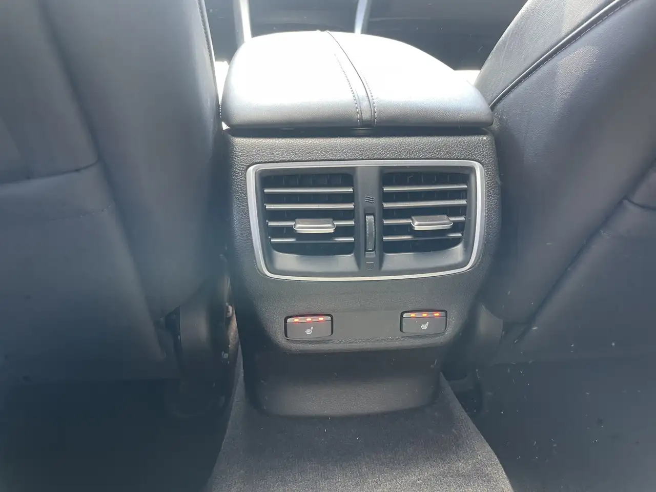 Acura TLX снимка Acura TLX
