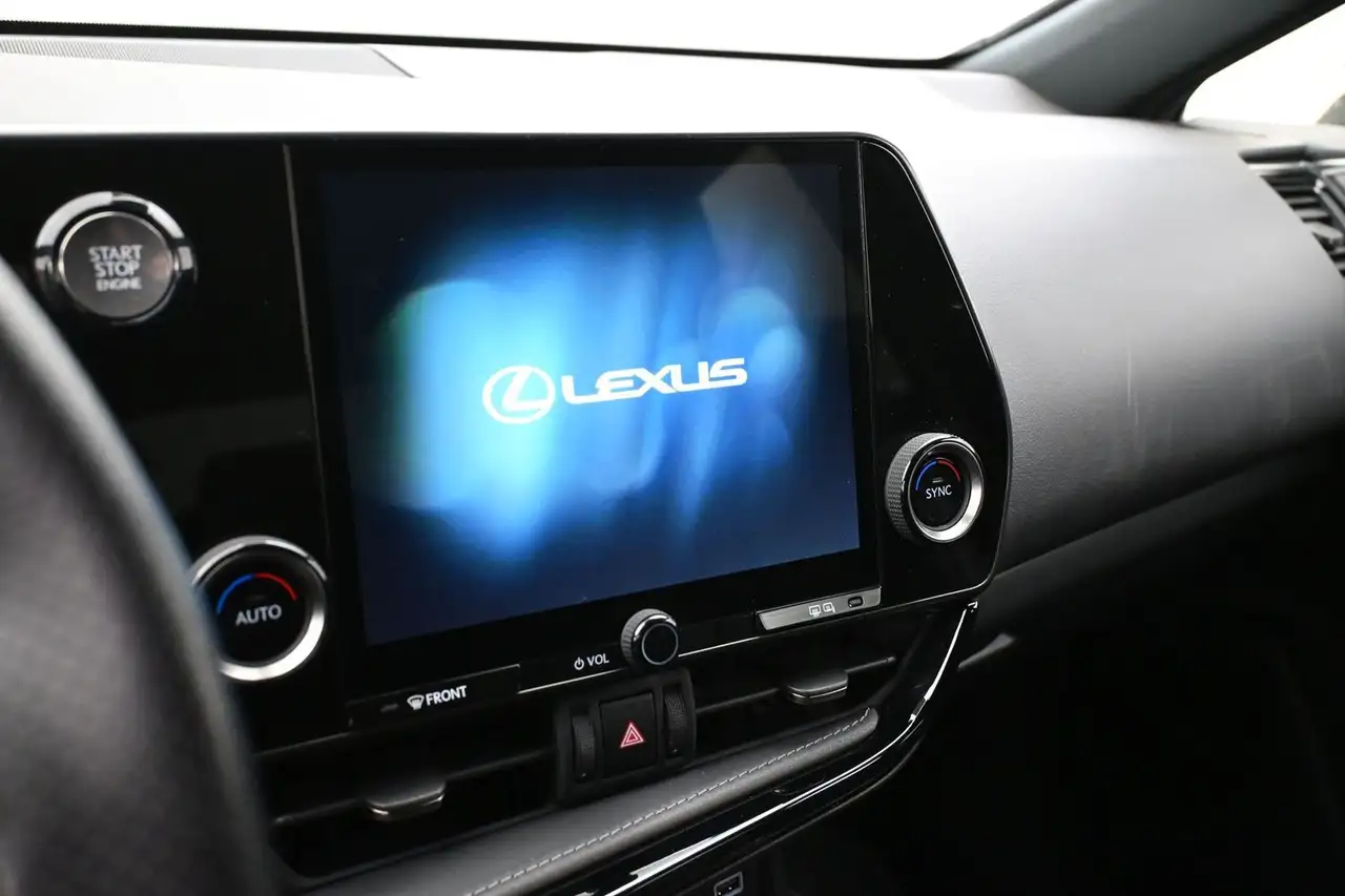 Lexus NX fotografie Lexus NX