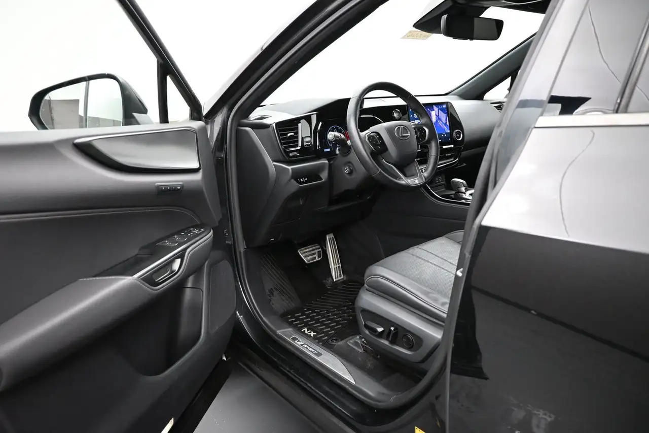 Lexus NX fotografie Lexus NX