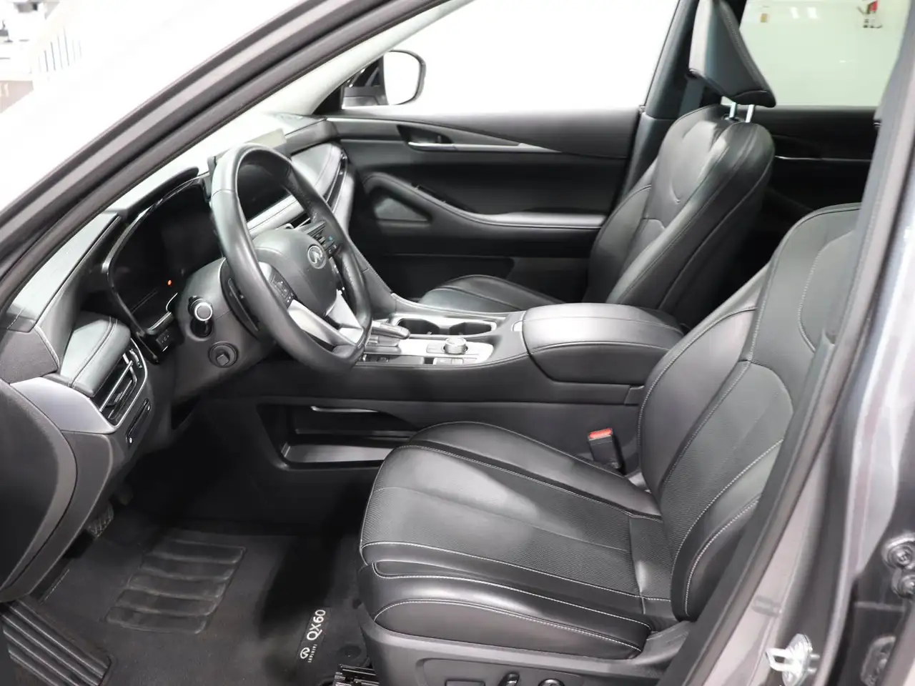 Infiniti QX60 снимка Infiniti QX60