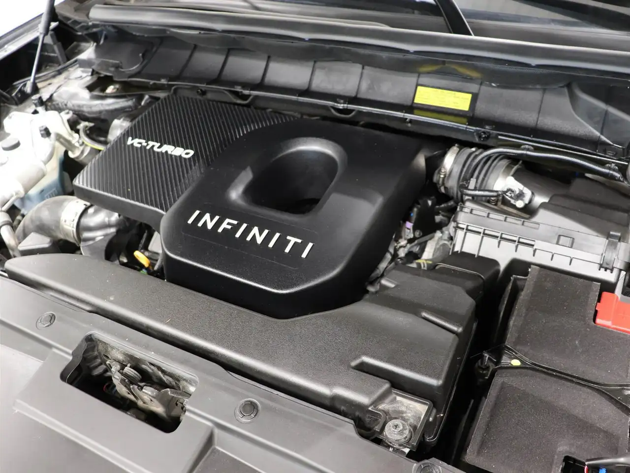 Infiniti QX60 снимка Infiniti QX60