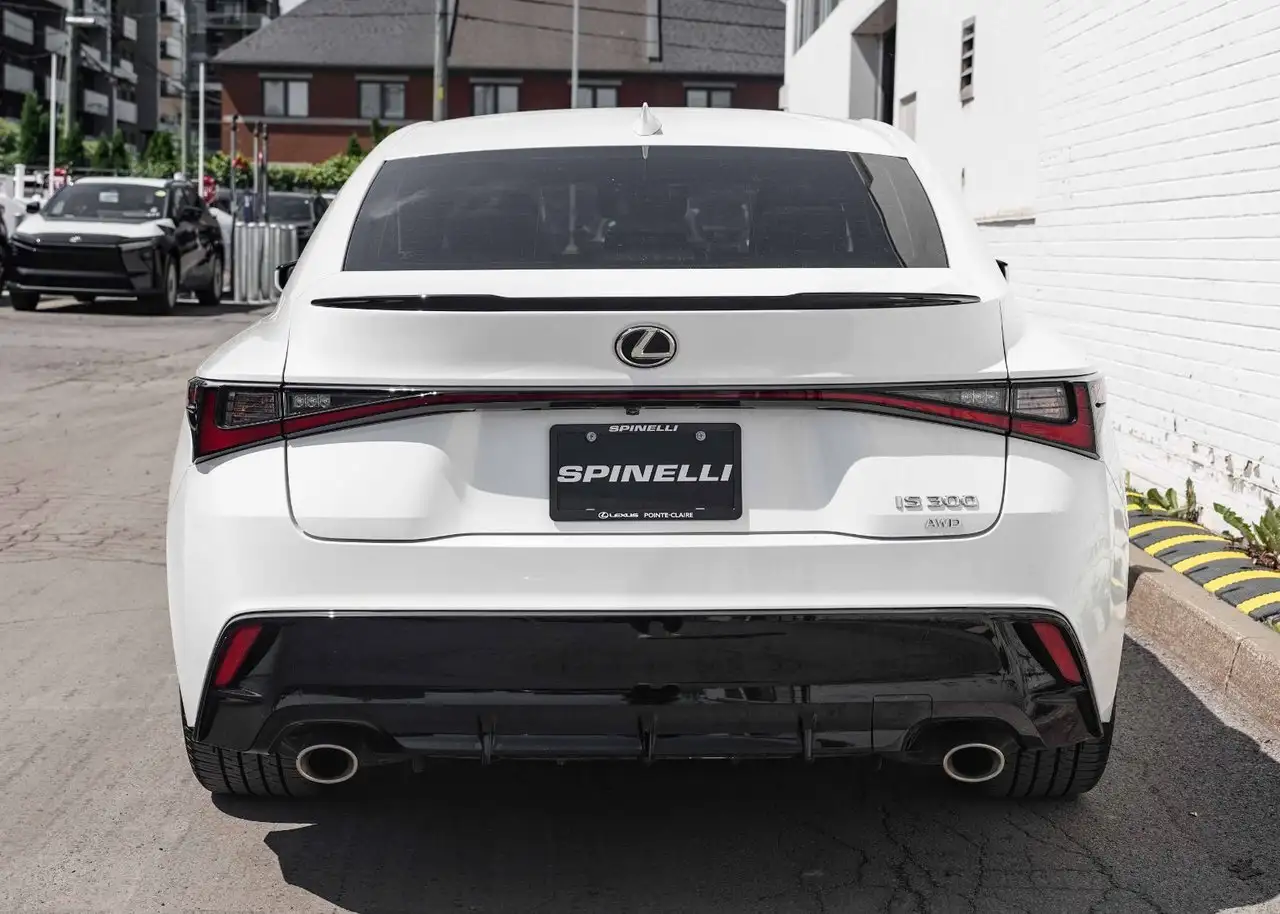 Lexus IS снимка Lexus IS