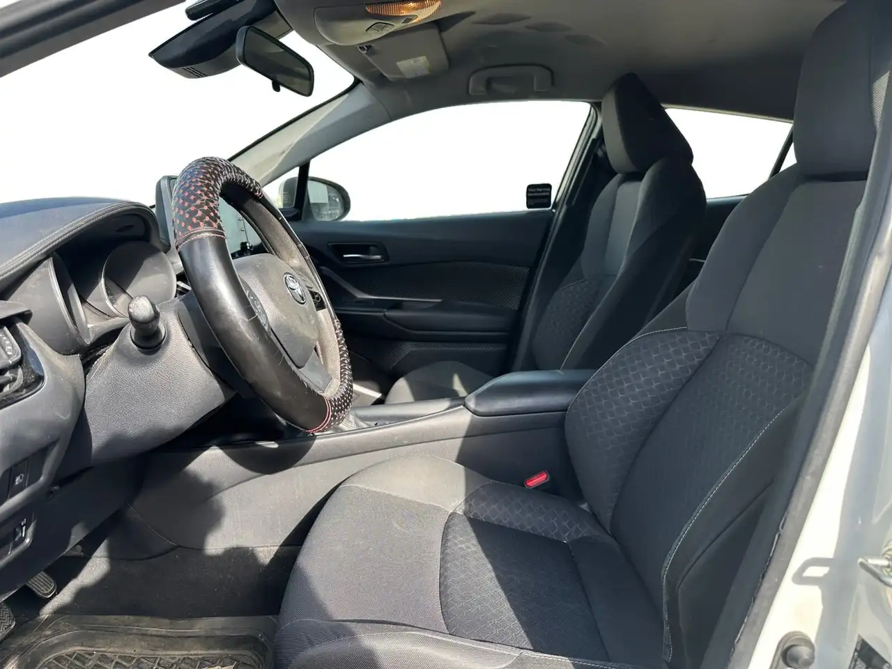 Toyota C-HR снимка Toyota C-HR
