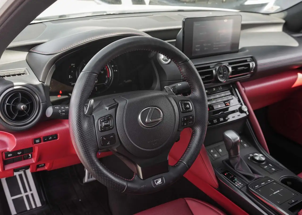 Lexus IS снимка Lexus IS