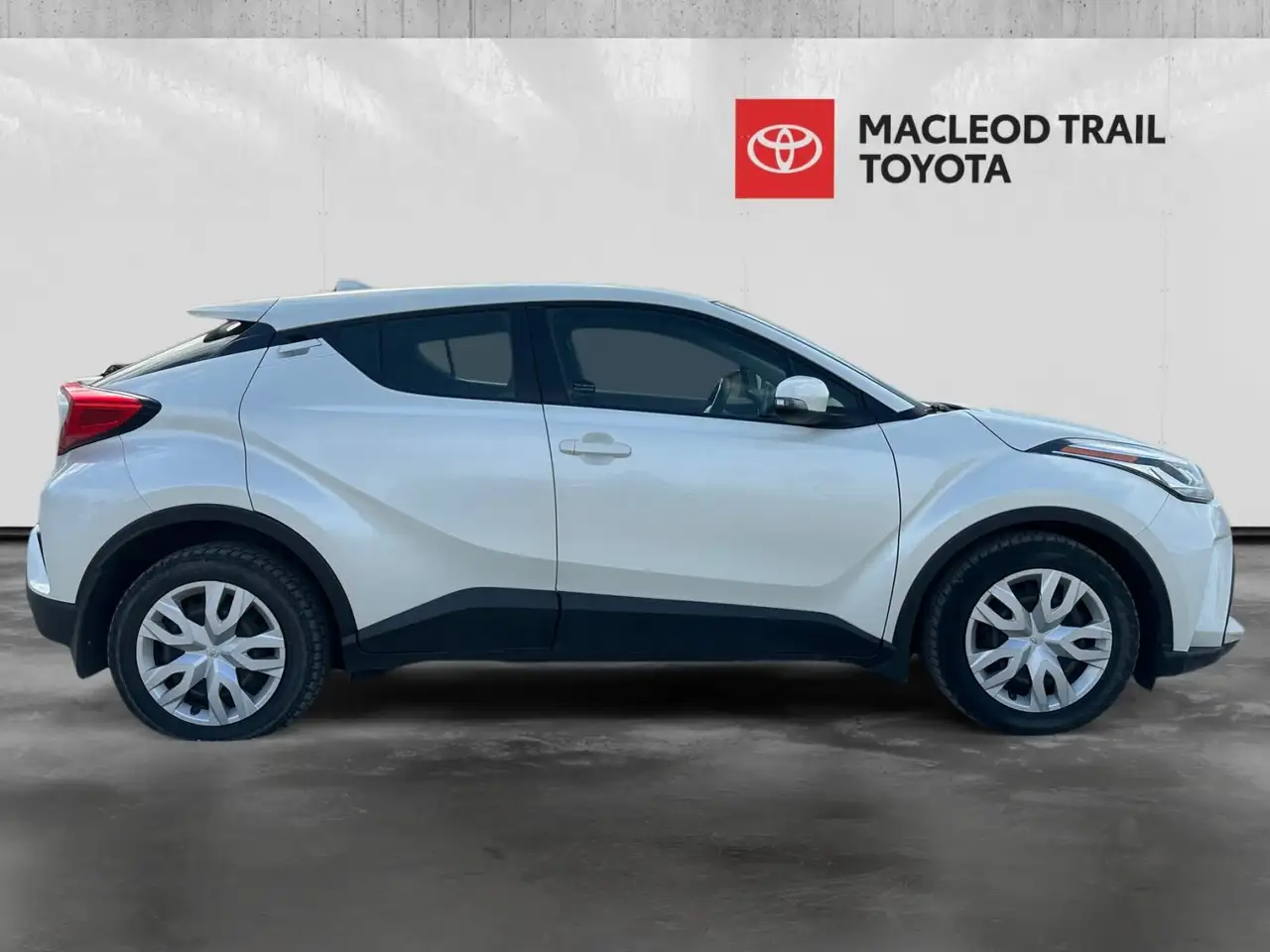Toyota C-HR снимка Toyota C-HR