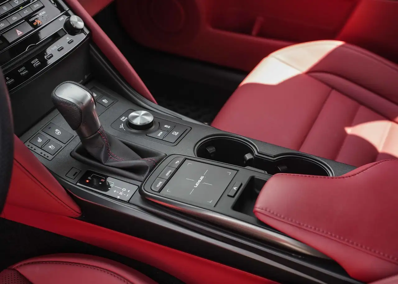 Lexus IS снимка Lexus IS