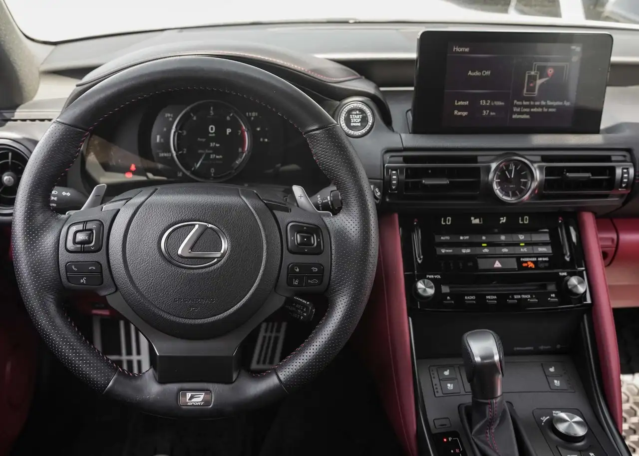 Lexus IS снимка Lexus IS