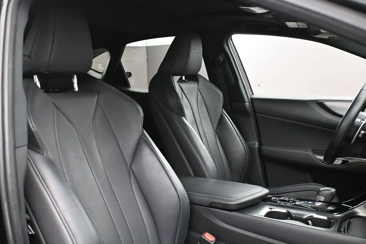 Lexus NX fotografie Lexus NX