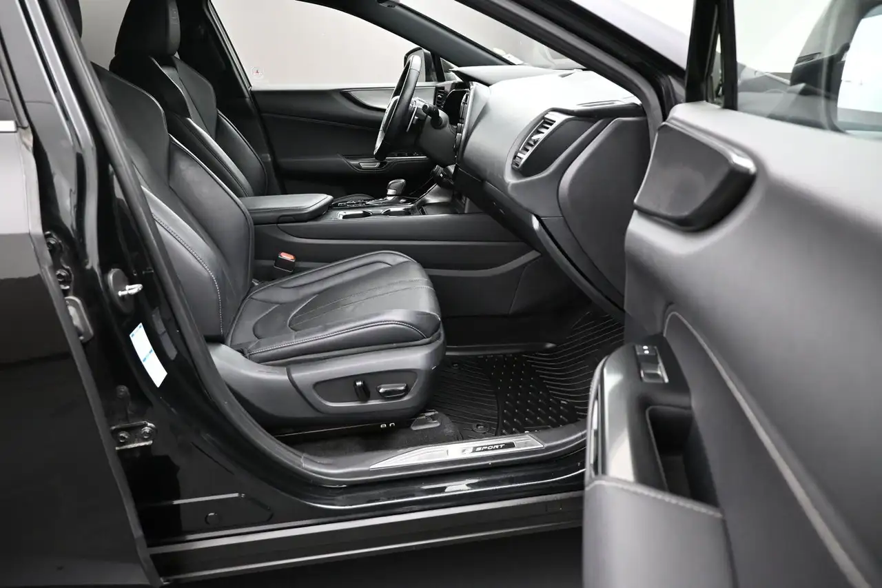 Lexus NX fotografie Lexus NX