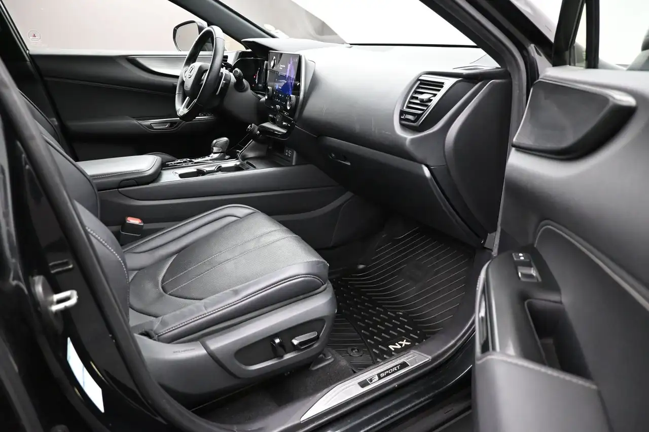 Lexus NX fotografie Lexus NX