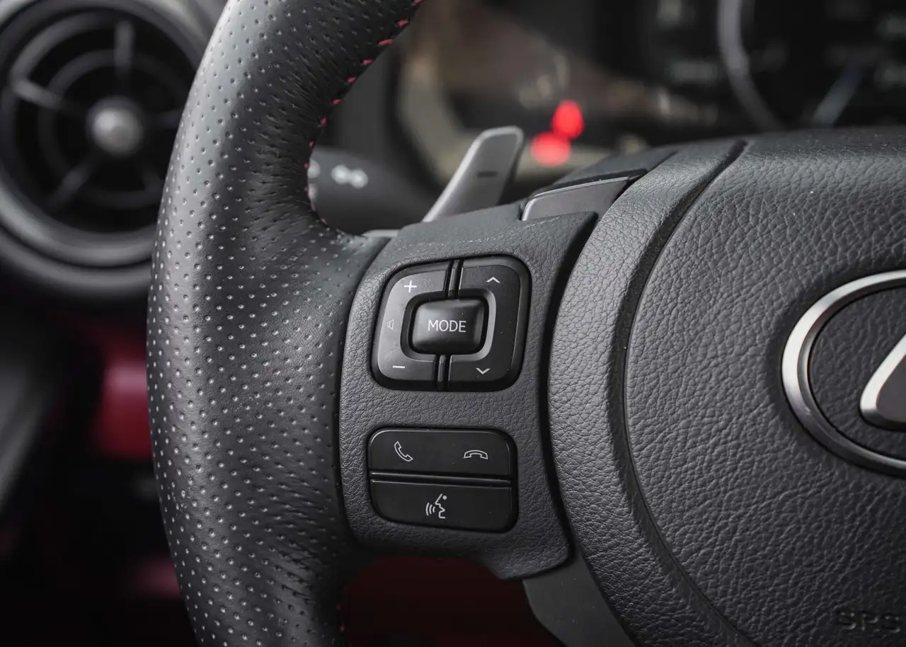 Lexus IS снимка Lexus IS