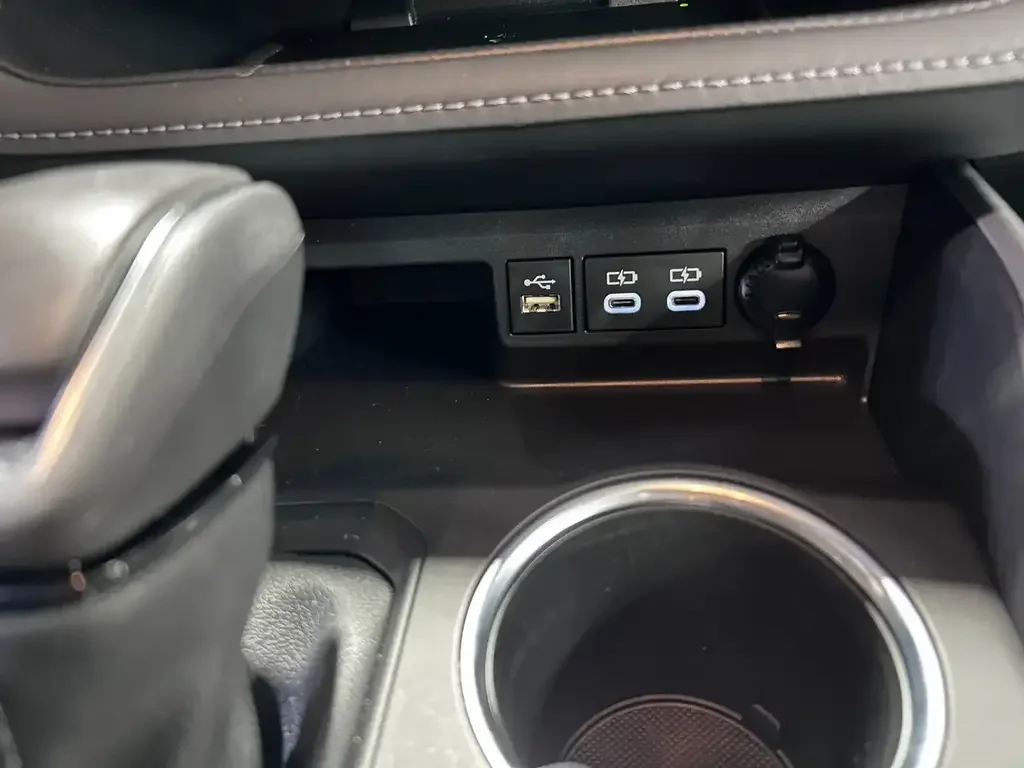 Toyota Highlander снимка Toyota Highlander