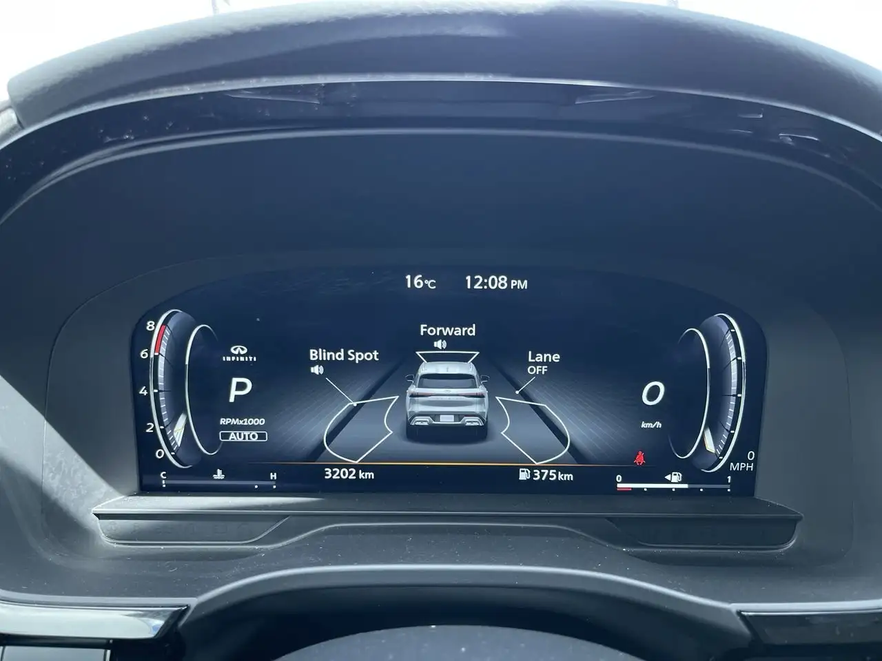 Infiniti QX60 снимка Infiniti QX60
